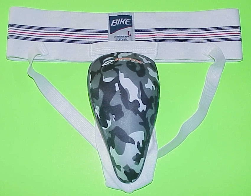 aNOS, VINTAGE 1977, BICICLETA # 83 CUP JOCKSTRAP, LG.  CON UNA TAZA AIR SOFT NUEVA Foto 1 de 4