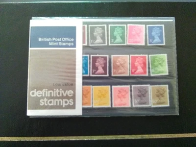 G B PRESENTATON  PACK  MNH  STAMPS 1971-93 1/2p TO 50 PENCE PACK NO 90 . - Image 1 of 2