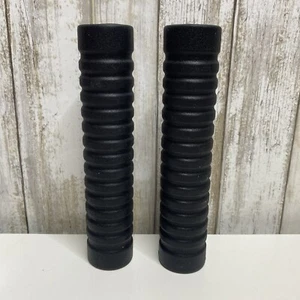 Kayak Paddle Grips, Durable Non-Slip Silicone Wraps For Blister Prevention - Picture 1 of 9