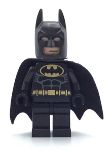 LEGO BATMAN MINIFIGURE (BLACK SUIT GOLD EMBLEM) The Batmobile: Two-Face's Escape - Picture 1 of 1