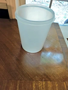 TUPPERWARE REPLACEMENT SHEER CANNISTER NO LID 811 6-1/4 X 4-1/2" - Picture 1 of 3