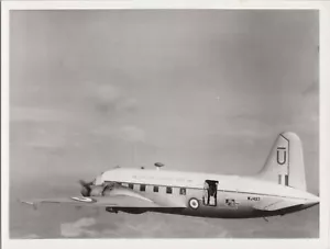 VICKERS VALETTA C1 WJ497 VINTAGE IWM PHOTO RAF FAR EAST TRANSPORT WING - Picture 1 of 2