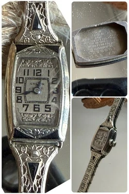 Reloj verde esmaltado Art Deco de 1930 para damas ~ correa decorativa pesada vinculada Foto 1 de 4