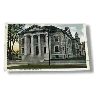 Postal Ayuntamiento y Palacio de Justicia Westerly Rhode Island c1920 Frontera Blanca C245 - Imagen 1 de 2
