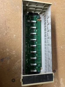 HITACHI BSM-9A 3302190-3 BSM-9 EM y H-200/25x PLC rack 9 ranuras usado excelente - Imagen 1 de 3