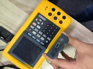 Calibratore di Processo Multifunzione Documentazione Fluke 744 - Foto 1 di 13