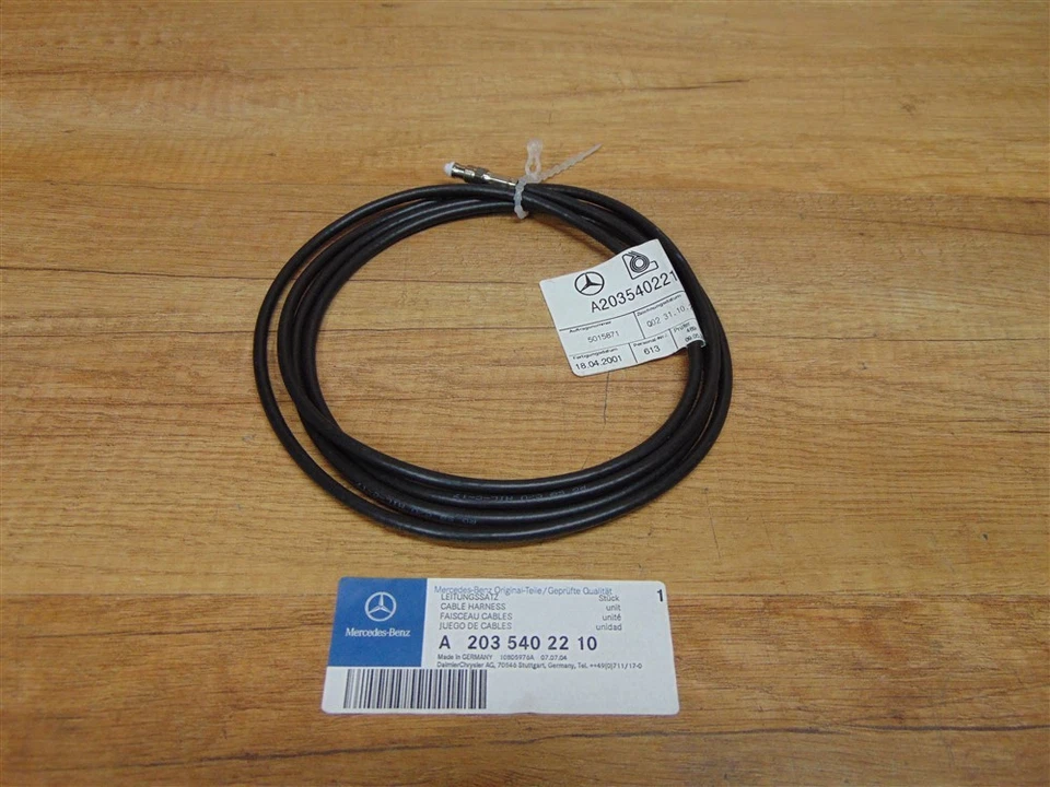 Cabo de antena de teto genuíno Mercedes W203 - A2035402210 - Imagem 1 de 1