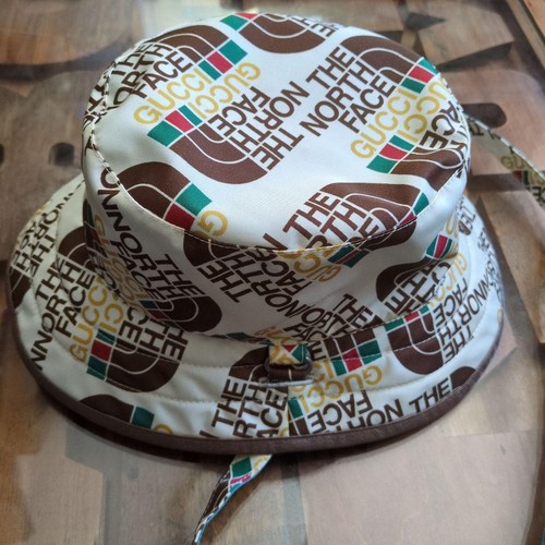 Gucci x The North Face Bucket Hat Purple & Floral Pattern