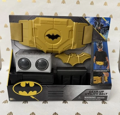 Cinturón utilitario Batman Gear-Up juguete de juego de rol incluye batarangs y pellets de humo Foto 1 de 4