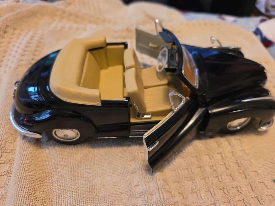 Maisto 1955 宝马 502 特别版 1: 18 比例压铸 — 第 1/4 张图片