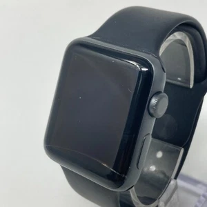 Apple Watch Series 2 42mm Gris Sidéral GPS POUR PIECES OU REPARATION écran fissuré - Photo 1 sur 20