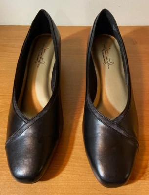 SOFT STYLE by Hush Puppies Women's Devine Black Pumps Heels Shoes Size 9.5 - Image 1 of 4