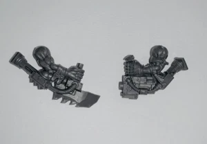 Warhammer 40k Ork Stormboyz Jetpack Controls with Slugga & Choppa - Bild 1 von 2