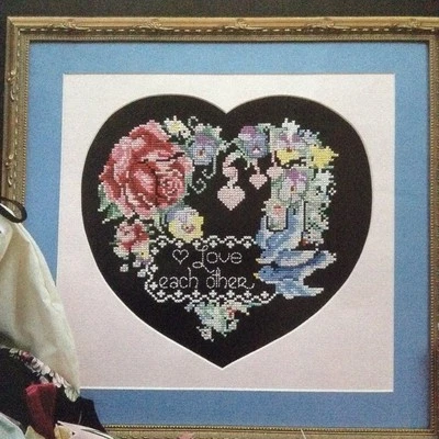 Love Each Other lote de revista punto de cruz contado patrón, tela e hilo dental Foto 1 de 3