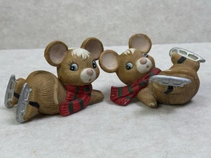 Set 2 Sciarpa Vintage Homco 5113 Topi Pattinaggio Ghiaccio Topo Indossa Ceramica  - Foto 1 di 15