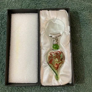 Lupa de mano con mango de vidrio verde soplado a mano - Imagen 1 de 8