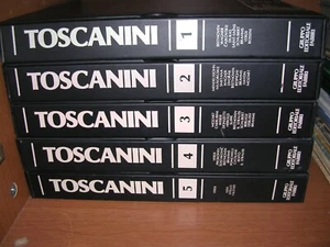 35) - COLLEZIONE DISCHI DA 33 GIRI 40 DISCHI IN 5 CONT. DI ARTURO TOSCANINI - Foto 1 di 4