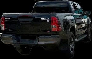 Toyota hilux tail lamp - Picture 1 of 11