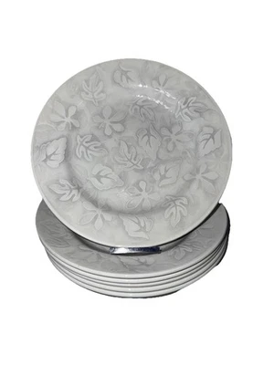Pier 1 Newport Juego de 6 Platos de Ensalada/Postre 7 3/4" Hoja Repujada Gris Inglaterra Foto 1 de 4