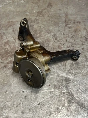 OEM BMW E30 M20 Engine Oil Pump 86-91 325e 325es 325i 325is 325 - Image 1 of 3