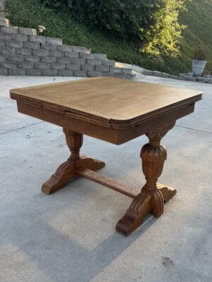 Antigua mesa de pub inglesa de madera ornamentada de roble expandible Foto 1 de 4