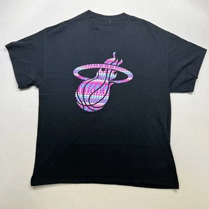 T-shirt Miami Heat taglia XL Miccosukee Tribe of Indians of Florida NBA - Foto 1 di 8