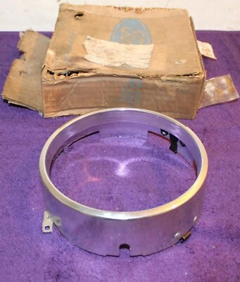 1970 Ford Custom Galaxie 500 Hrdtp Conv Wagon NOS LH MOLDURA INTERNA DA PORTA DO FAROL - Imagem 1 de 4