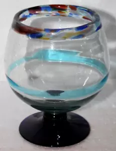 Mundgeblasene mexikanische Glaswaren Konfetti Rand mit kobaltblauem Fußfuß 6" hoch - Bild 1 von 10