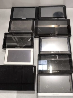 Set Mit 10 Garmin Geräte - Nicht Aktiv, Zerkratzt, Nein Zubehör - Bild 1 von 4