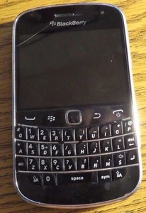 QTY: THREE WORKING Blackberry Bold 9930 RDU71CW Verizon 8GB Screen Crack - Picture 1 of 1