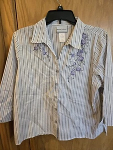 Alfred Dunner viola/bianco/grigio a righe con bottoni e fiori taglia PL - Foto 1 di 6