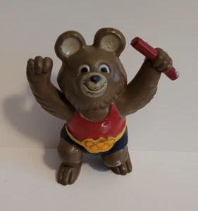 MOSKAU OLYMPISCHE MASKOTTCHEN Souvenir 1980 MISHA der BÄR Spur PVC FIGUR Hongkong - Bild 1 von 6