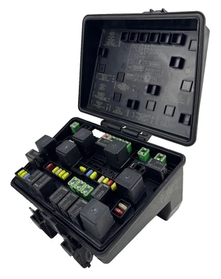 Chrysler Pacifica 2005-2006 OEM caja de fusibles módulo de distribución de energía 05082790AI Foto 1 de 4