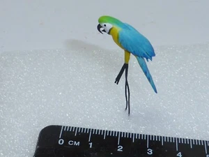 Accesorio miniatura para casa de muñecas Loro c hecho a mano escala 1:12 1 X - Imagen 1 de 2