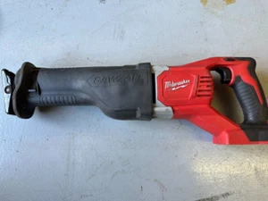 Sierra inalámbrica Milwaukee M18 2621-20 - Imagen 1 de 4