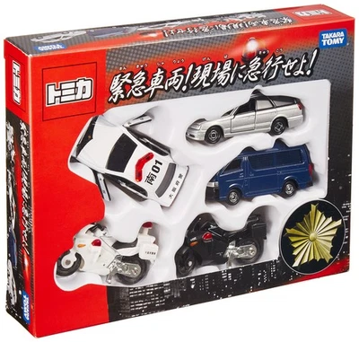 Tomica Gift Emergency Vehicle! Rush to the scene! - Image 1 of 2