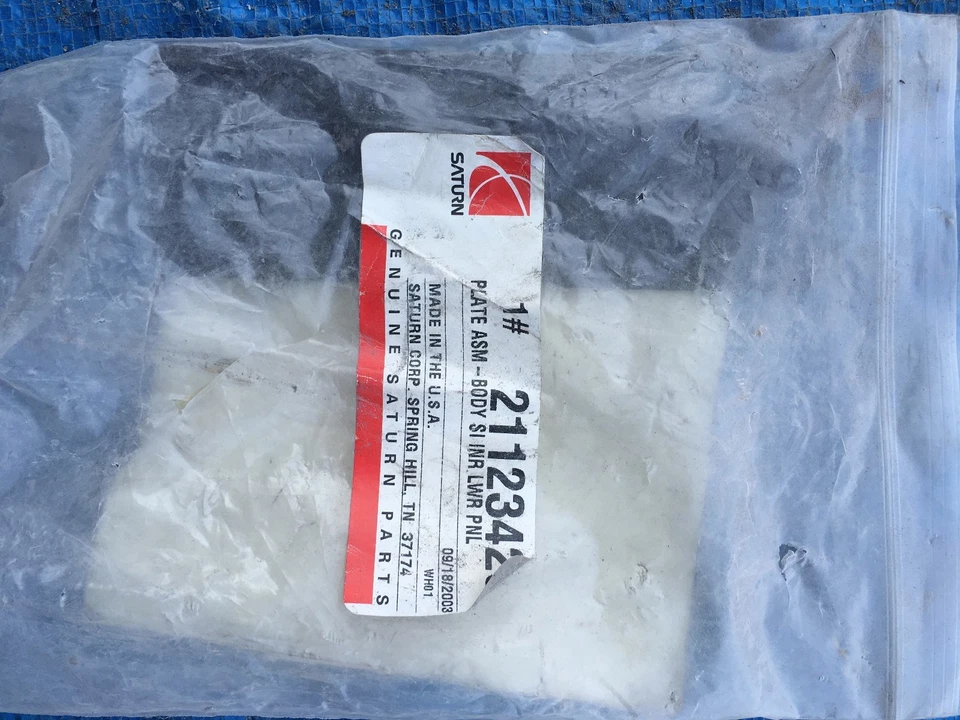 Saturn GM OEM 97-02 SC1 четверть панели угловая пластина кронштейн поддержки внутренней стороны LI - Изображение 1 из 1