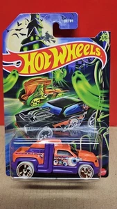 2025 Hot Wheels Halloween Diesel Duty 2/5 - Picture 1 of 3