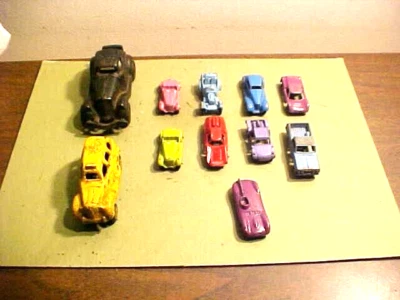 Vintage Assortment Of Tootsie Cars Plus 2 Small Cast Iron Cars 1 Iron Art - Image 1 of 4