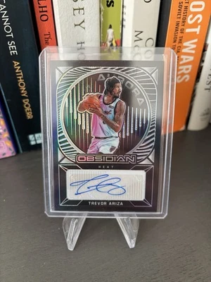 Autógrafos Panini Obsidian 2020-21 - Aurora Trevor Ariza #AU-TAZ/99 (AU) Foto 1 de 2