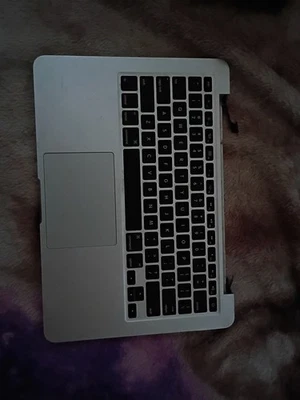 MacBook Pro A1502 Works But No Screen for Parts - Image 1 of 2