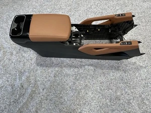 2020-2025 KIA TELLURIDE CENTER CONSOLE STORAGE PANEL COVER OEM - Bild 1 von 13