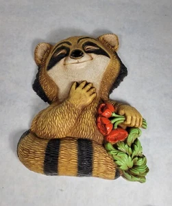 Vintage HOMCO Happy Raccoon Plastic 10" Wall Hanging Decor Plaque 1977 - Picture 1 of 5