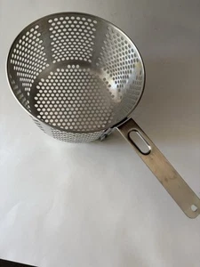 VINTAGE SUNBEAM BASKET WITH REMOVABLE HANDLE FOR DEEP FRYER BASKET ONLY 8X5 - Picture 1 of 3