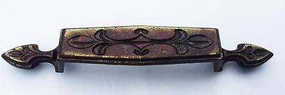 Tirador de cajón MCM moderno de mediados de siglo de latón de la década de 1970 5 1/4" centros Foto 1 de 4