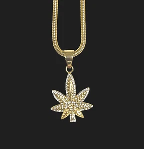 Snoop Weed Leaf Anhänger und 22" 4mm vergoldete Schlangenkette - Bild 1 von 6