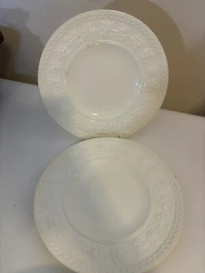 Platos de postre/ensalada blancos Wedgwood of Etruria & Barlaston 8-3/8" WELLESLEY (2) - Imagen 1 de 5