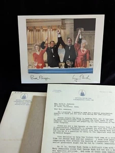 Reagan and Bush with First Ladies Photo 1989 Victory Fund Sponsor Signed 8x10 - Picture 1 of 4