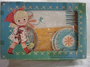  Vintage HASBRO Take-A-Long EMBROIDERY SET with Accessory Carrying Case "1967"  - Picture 1 of 8