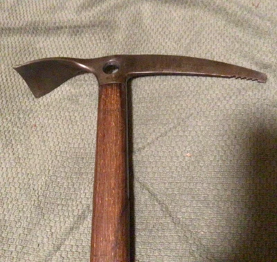 Hacha de hielo Camp Interalp vintage hecha en Premana Italia, 34 de largo y 11 de ancho Foto 1 de 4